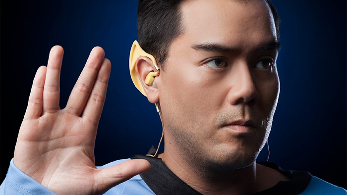 Star Trek Wireless Vulcan Earbuds // Source : ThinkGeek