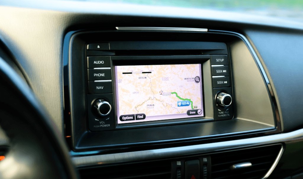 Un GPS embarqué dans une voiture. // Source : CC0