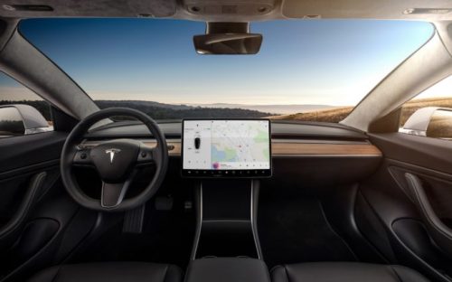 Tableau de bord de la Model 3 // Source : Tesla