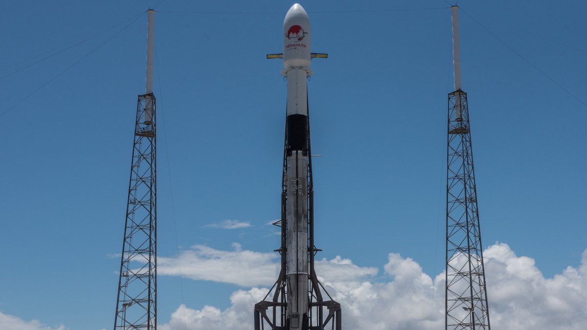 Le lanceur Falcon 9 pour Merah Putih. // Source : SpaceX