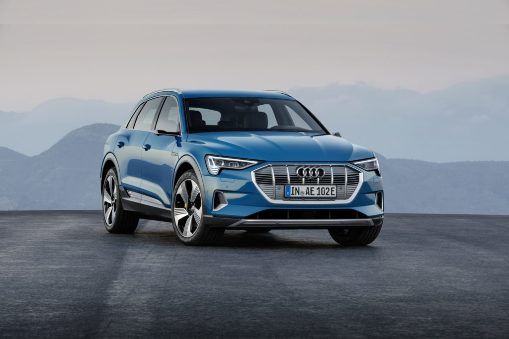 SUV Audi e-tron // Source : Audi SUV Audi e-tron // Source : Audi
