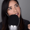 La youtubeuse ASMR Glow fait partie de celles dont le compte PayPal a été supprimé. // Source : ASMR Glow / YouTube