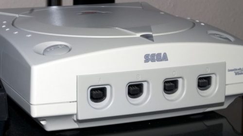 Sega Dreamcast // Source : Jared Lindsay
