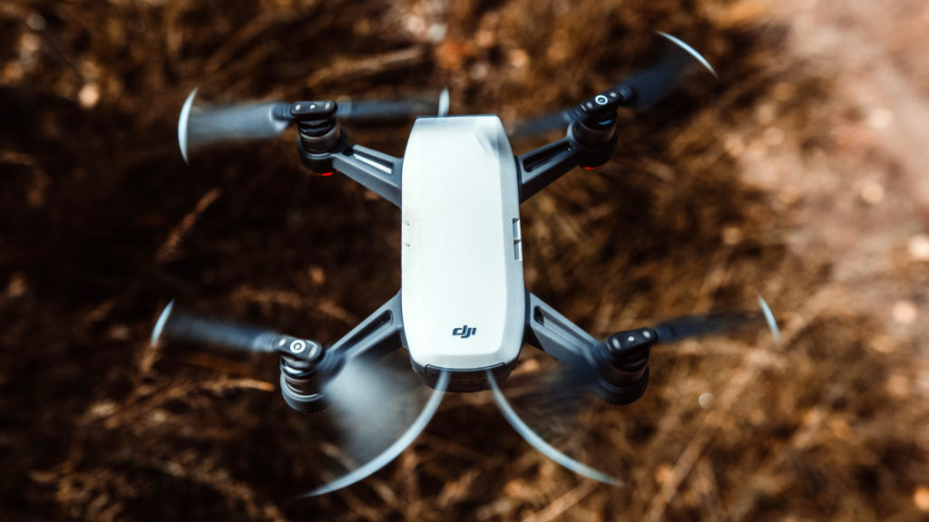 IA et humains s'affrontent dans une course de drones