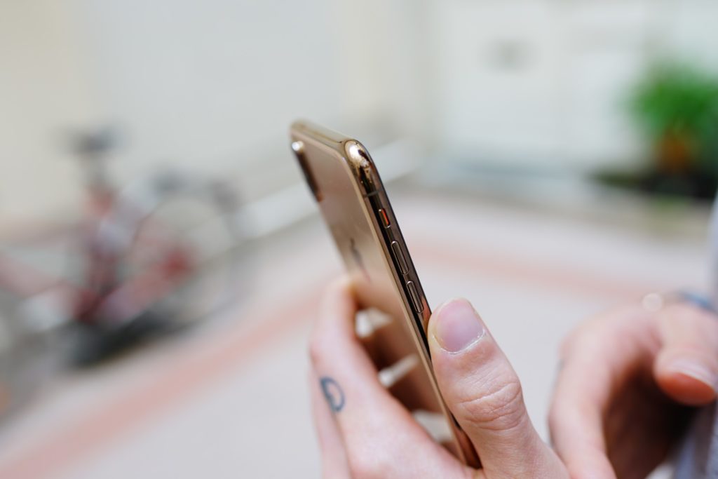 iPhone XS Max // Source : Ulrich Rozier pour Numerama iPhone XS Max // Source : Ulrich Rozier pour Numerama