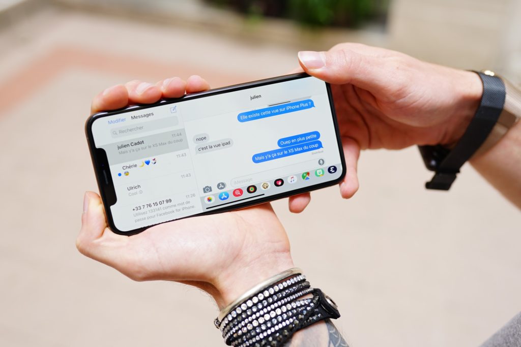 Splitview sur iPhone XS Max // Source : Ulrich Rozier pour Numerama Splitview sur iPhone XS Max // Source : Ulrich Rozier pour Numerama