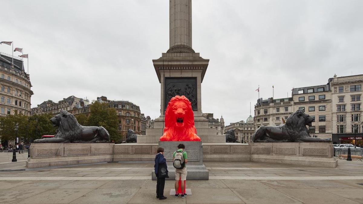 Un cinquième lion est apparu sur Trafalgar Square. // Source : Ed Reeve / London Design Festival