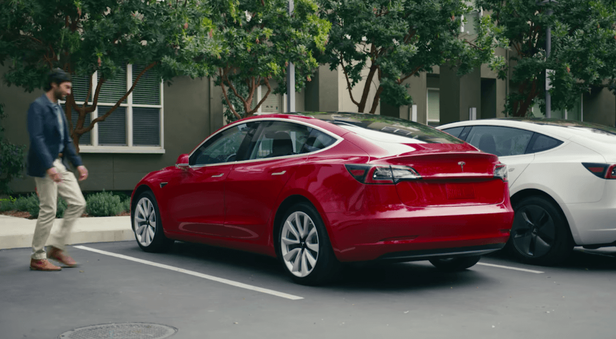 Une publicité pour Tesla Model 3 // Source : Tesla