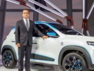 Showcar K-ZE et Carlos Ghosn // Source : Renault