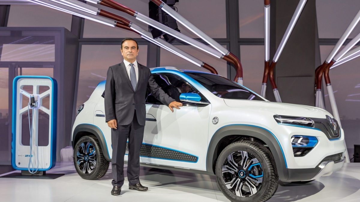 Showcar K-ZE et Carlos Ghosn // Source : Renault