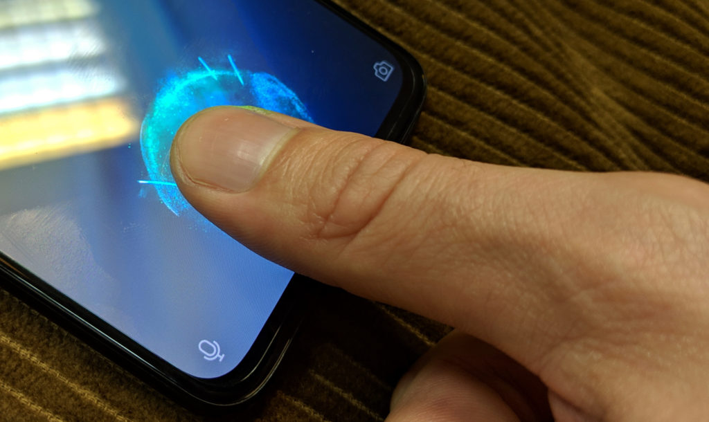 Le capteur d'empreinte sous l'écran du OnePlus 6T.