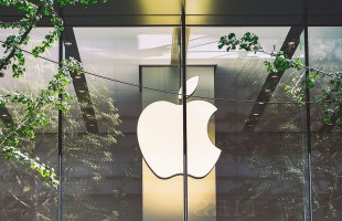 Un Apple Store. // Source : Zhang Kaiyv
