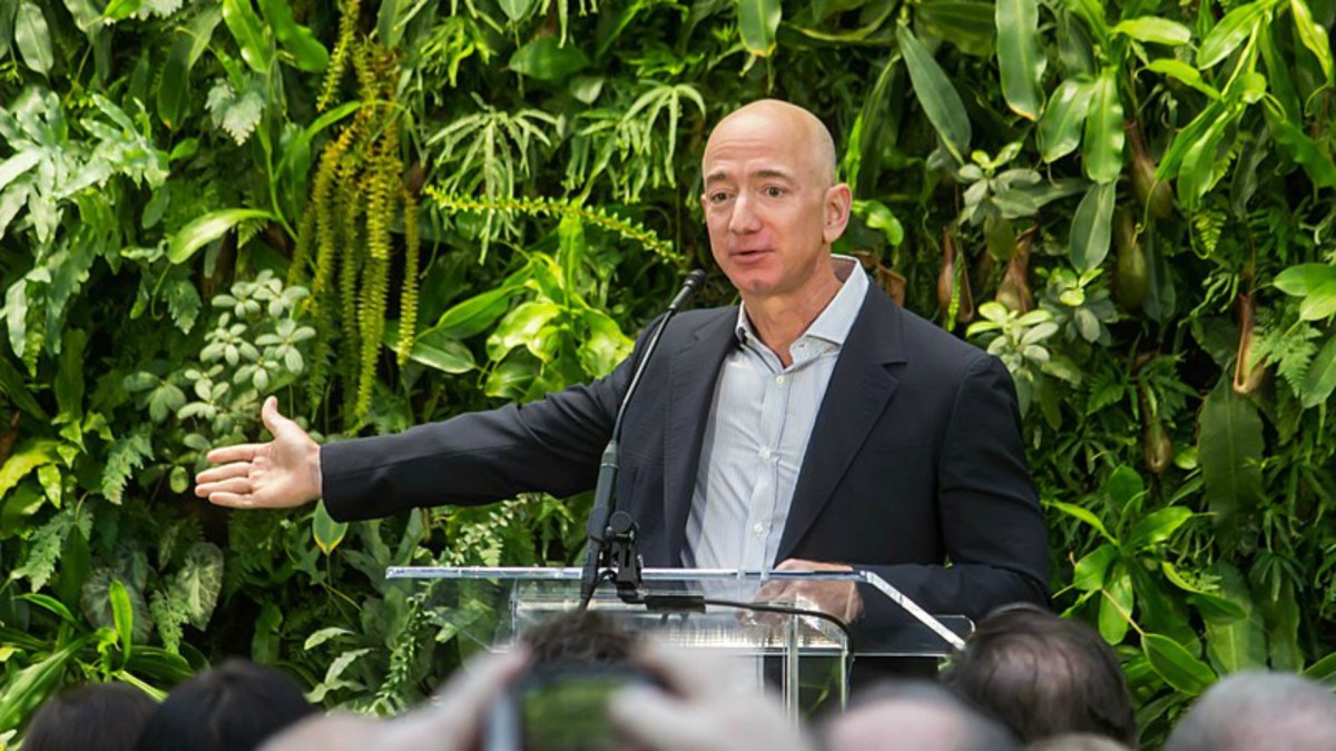 Jeff Bezos, le CEO d'Amazon. // Source : Wikimedia