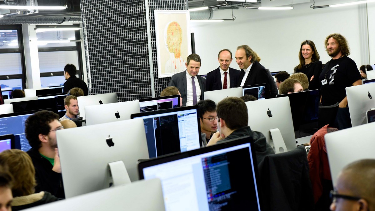 L'École 42, avec Xavier Niel et Thierry Mandon. // Source : M.E.N.E.S.R./X.R.Pictures