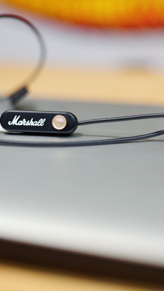 Les Marshall Minor II BlueTooth // Source : Ulrich Rozier pour Numerama