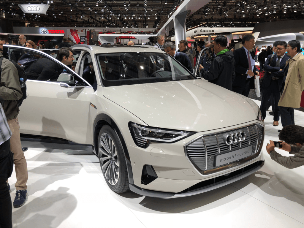 Audi e-tron 55 quattro Audi e-tron 55 quattro
