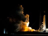 Test de mise à feu statique d'un booster. // Source : SpaceX