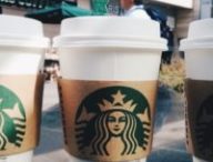 Starbucks demandait à ses employés de partager leurs pourboires avec leurs managers. Shannon Liss-Riordan s'est chargée de mettre fin à cette pratique illégale.  // Source : pxhere.com