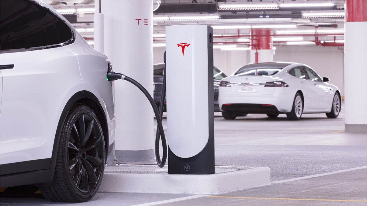 Superchargeur Tesla // Source : Tesla