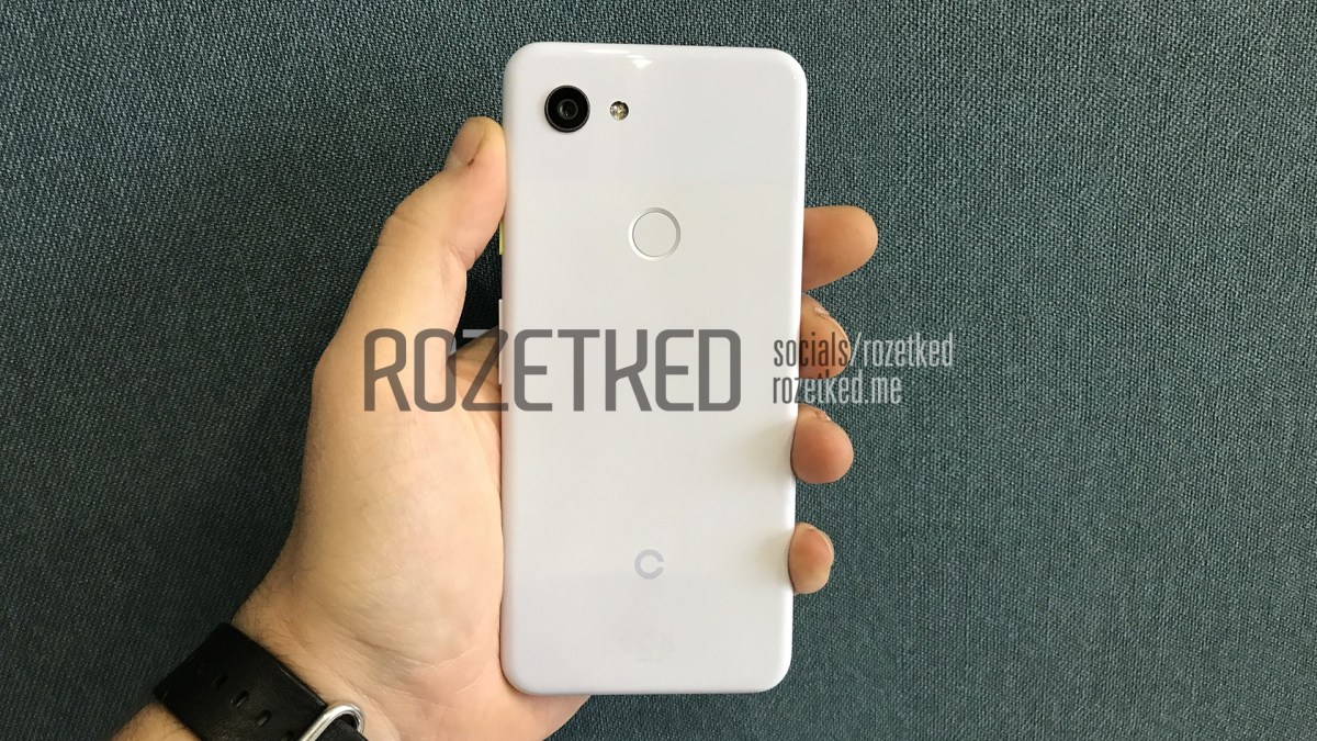 Google Pixel 3 Lite // Source : Rozetked