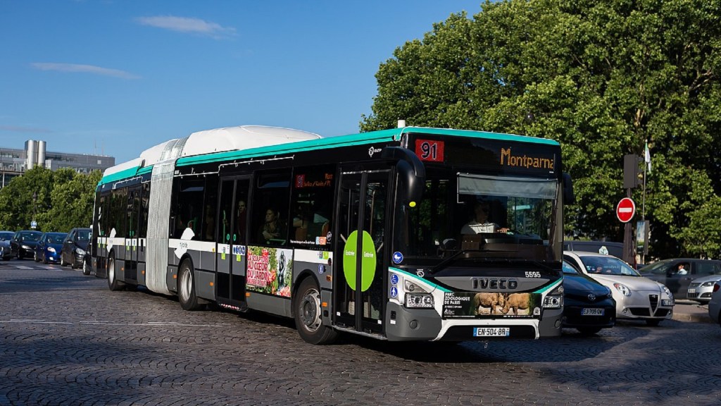 La RATP n'a plus assez de bus propres. // Source : Wikicommons