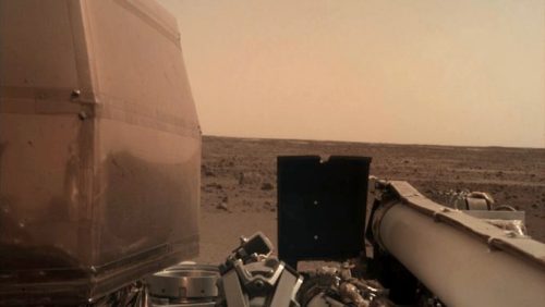 La deuxième image d'InSight sur Mars. // Source : NASA/JPL-Caltech (photo recadrée)