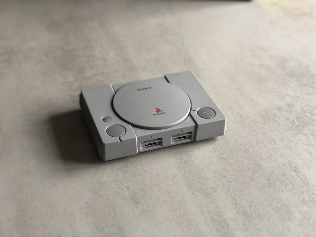 La PlayStation Classic // Source : Numerama (Maxime Claudel) La PlayStation Classic // Source : Numerama (Maxime Claudel)