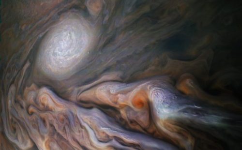 Le cliché immortalisé par Juno le 29 octobre. // Source : NASA/JPL-Caltech/SwRI/MSSS/Gerald Eichstädt/Seán Doran