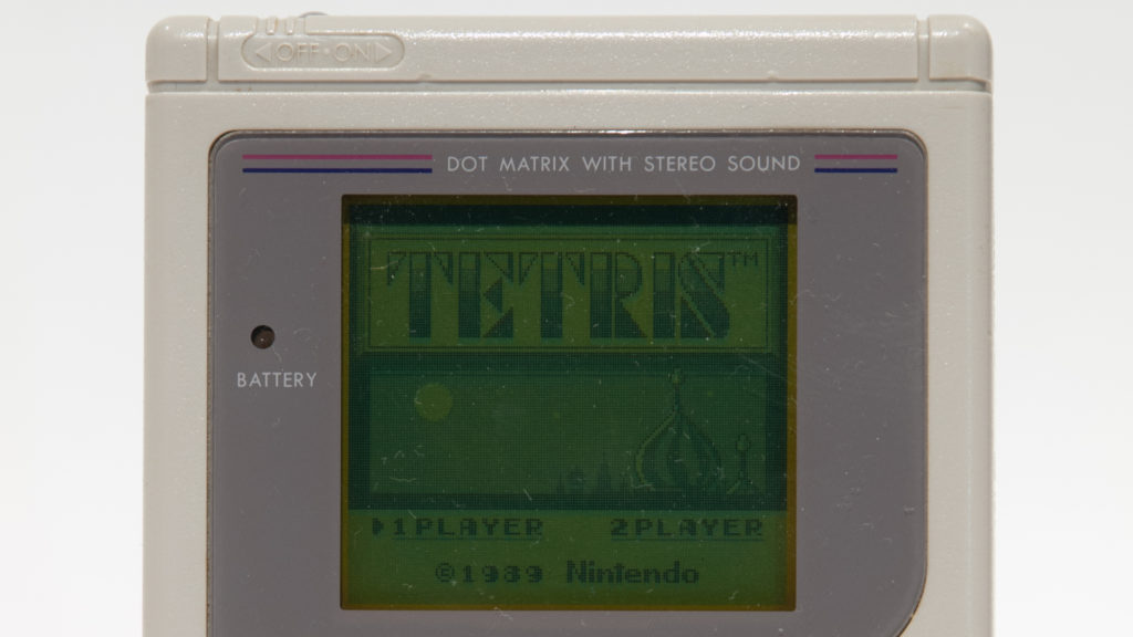 Le jeu Tetris sur le Gameboy original. // Source : Flickr/CC/William Darby (photo recadrée)