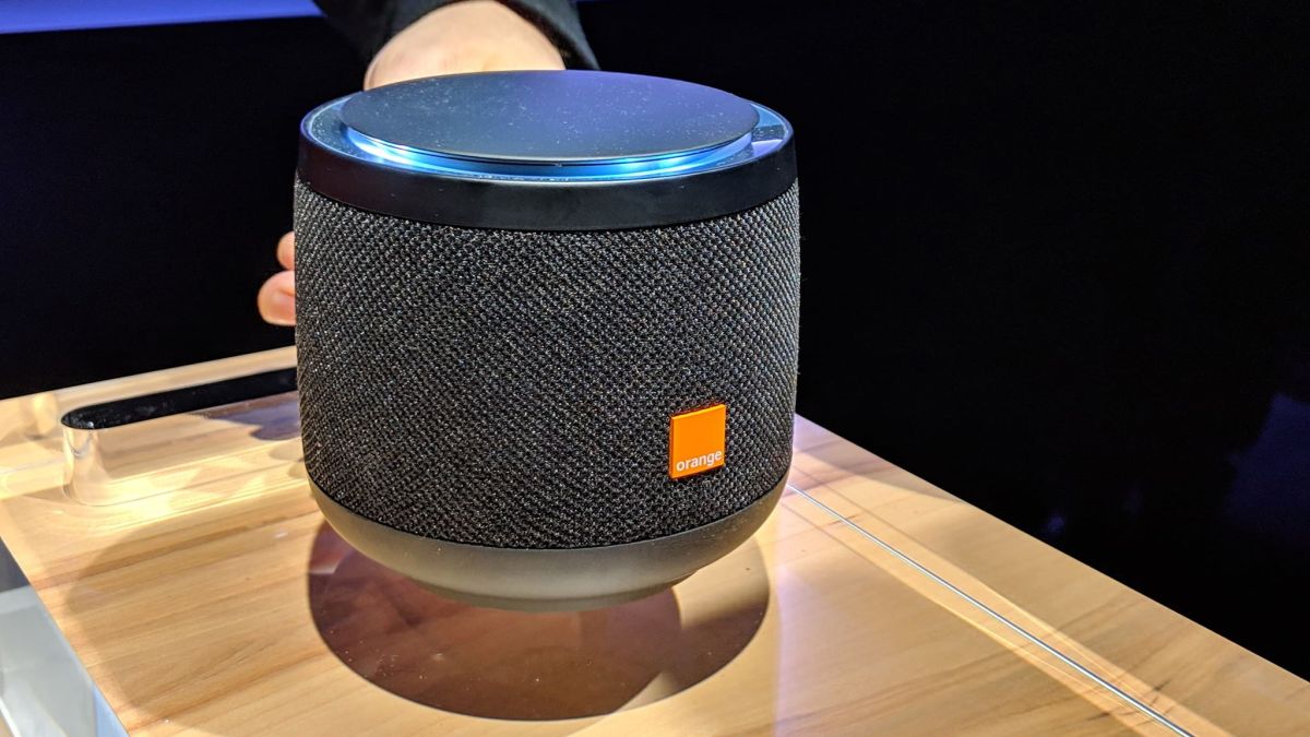 Enceinte connectée Orange // Source : Ulrich Rozier (pour Numerama)