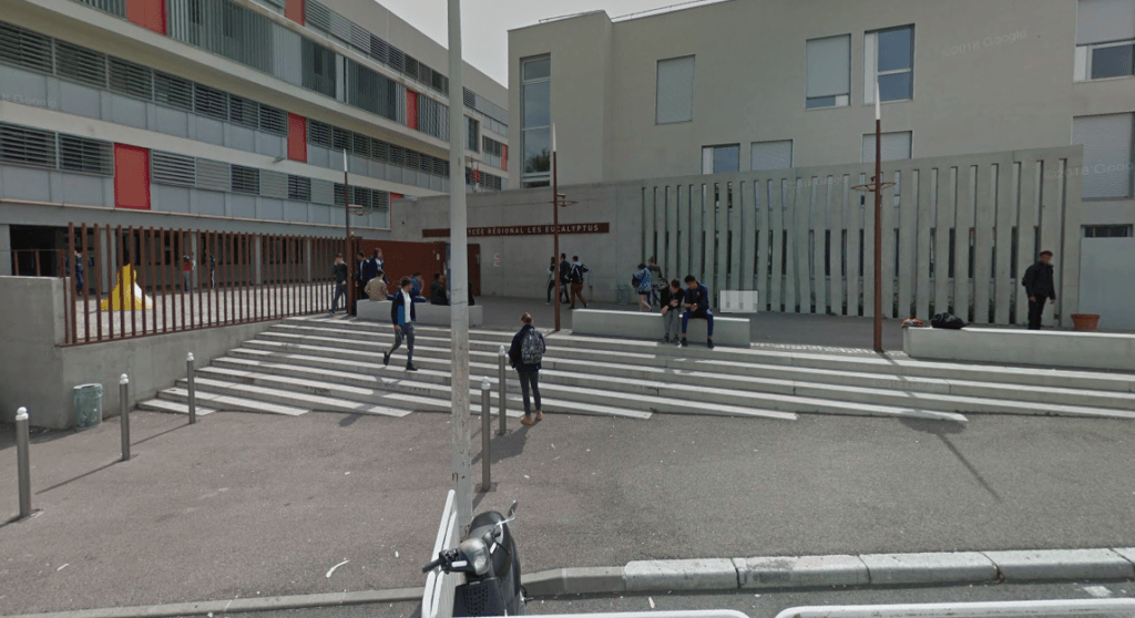 Le lycée Les Eucalyptus aura une file dédiée pour les lycéen qui participent à l'expérimentation. // Source : Capture Google Maps le 17/12/2018