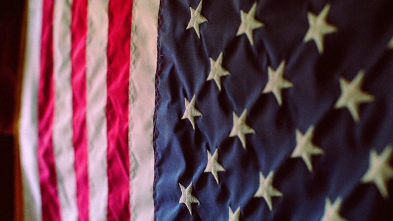 L’IA du ministère américain de la Santé recommande de s’insérer des bananes dans le rectum 