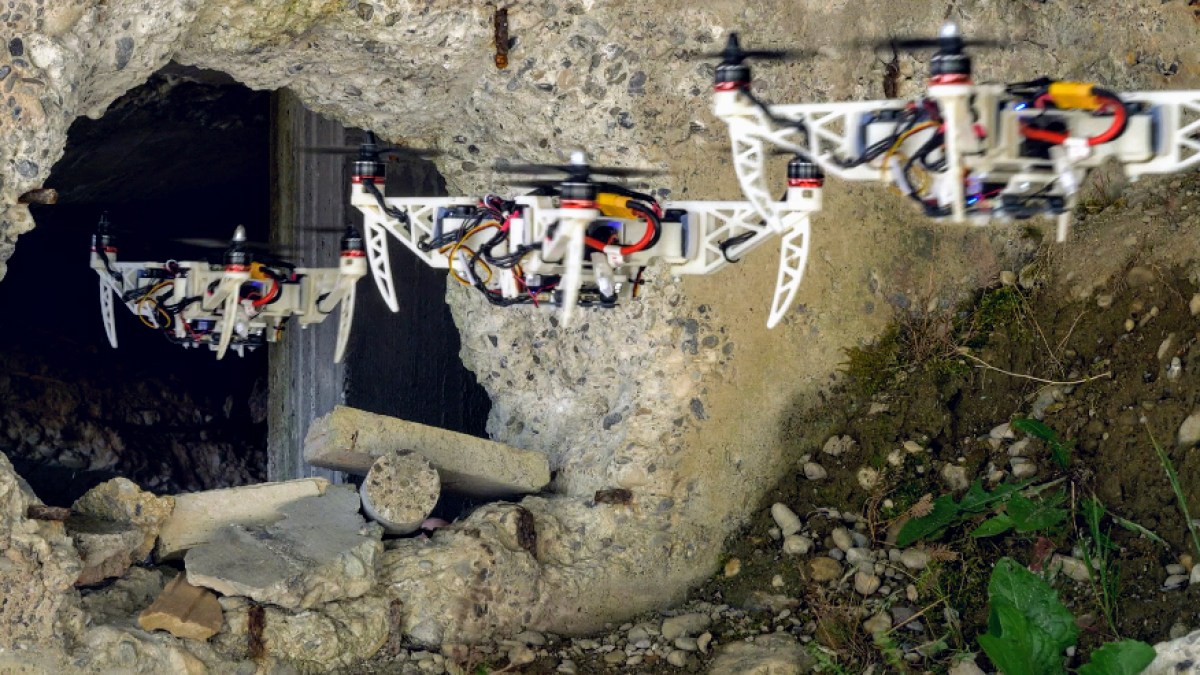 Ce drone pliable pourrait accomplir des missions de secourisme. // Source : UZH