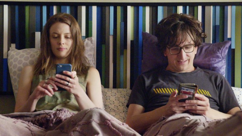 Pourquoi faudrait-il éteindre son smartphone pendant 5 min chaque nuit ?