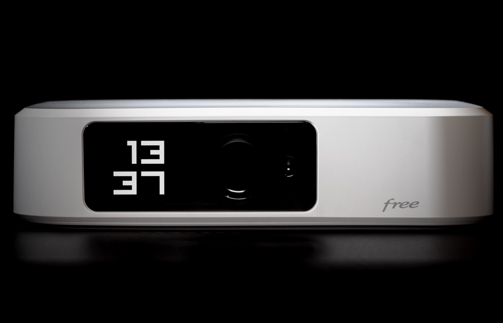 In 2018, Free launched the Freebox One.  She quickly disappeared.  // Source: Free