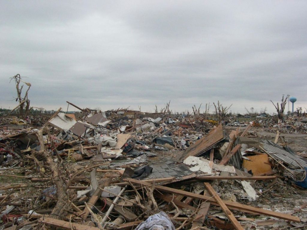 Les dommages causés par une tempête EF5 dans l'Iowa en 2008. // Source : Wikimedia/Domaine public/National Weather Service Les dommages causés par une tempête EF5 dans l'Iowa en 2008. // Source : Wikimedia/Domaine public/National Weather Service