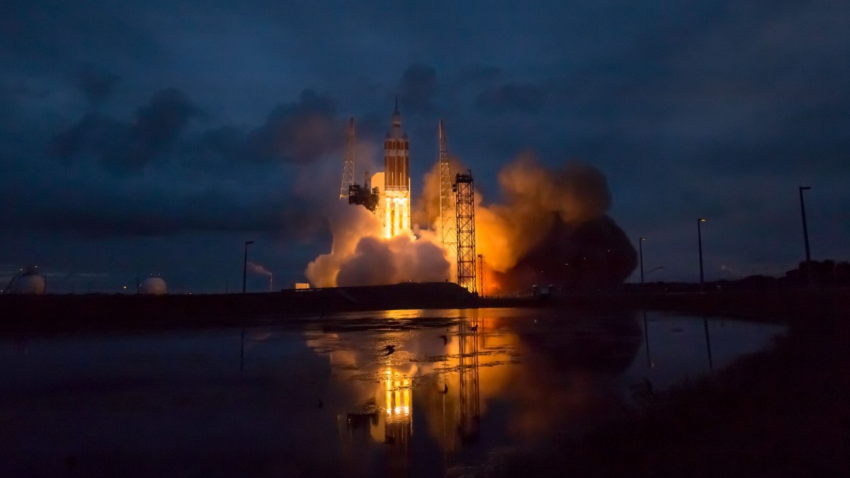 Un décollage d'une fusée Delta IV. // Source : NASA/Bill Ingalls