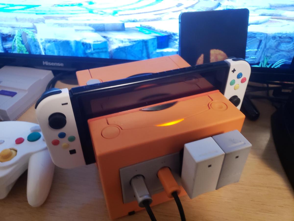 Switch dans un dock GameCube // Source : Reddit