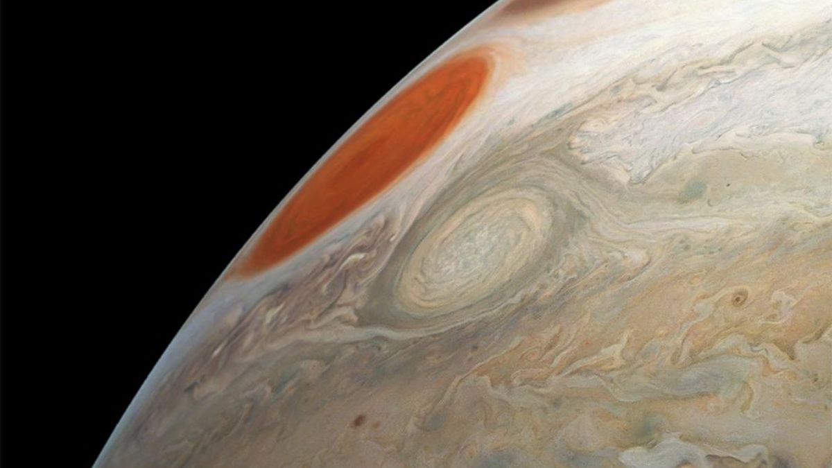 Les tornades jumelles sur Jupiter. // Source : NASA/JPL-Caltech/SwRI/MSSS/Gerald Eichstadt/Sean Doran