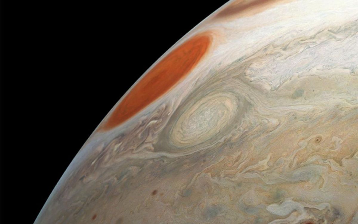 Les tornades jumelles sur Jupiter. // Source : NASA/JPL-Caltech/SwRI/MSSS/Gerald Eichstadt/Sean Doran