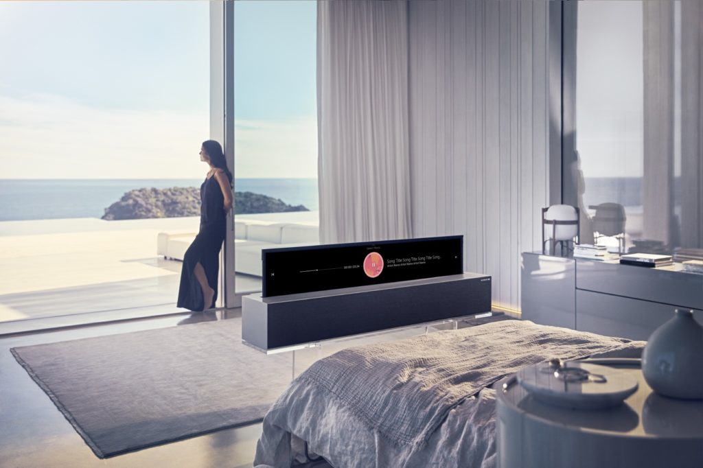 Téléviseur enroulable OLED LG Signature R // Source : LG Téléviseur enroulable OLED LG Signature R // Source : LG