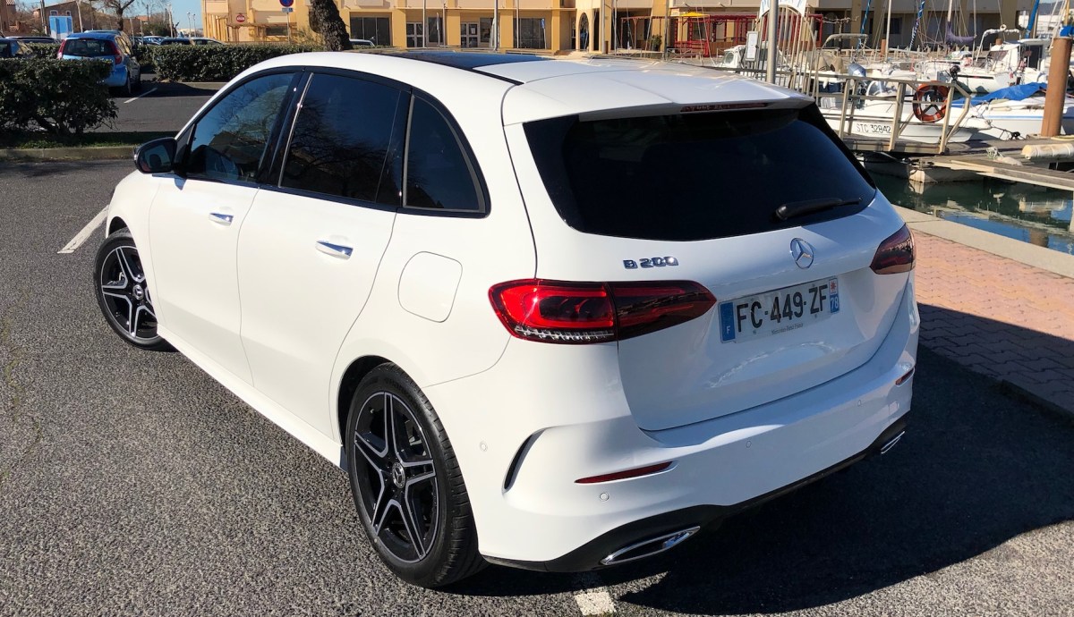 Arrière de la Mercedes Classe B // Source : Maxime Claudel pour Numerama