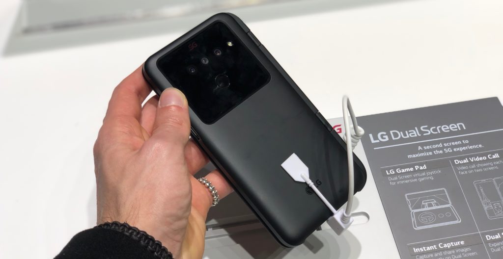 LG V50 ThinQ + Dual Screen // Source : Numerama LG V50 ThinQ + Dual Screen // Source : Numerama