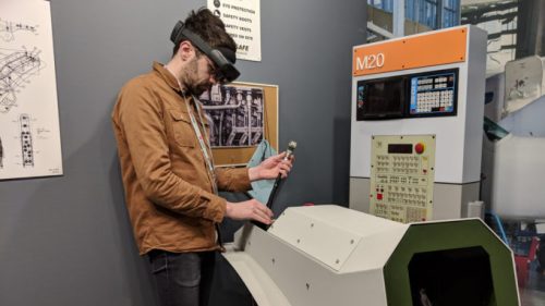 Le HoloLens 2 au Mobile World Congress // Source : Julien Cadot pour Numerama