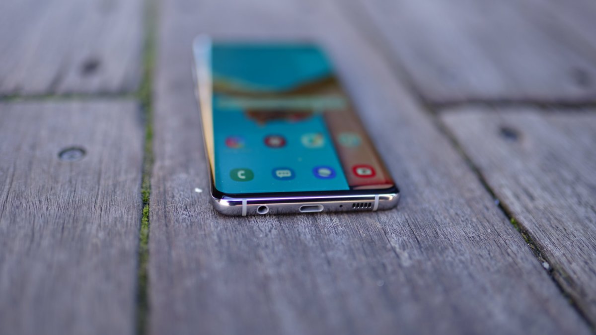 Le Samsung Galaxy S10 // Source : Ulrich Rozier pour Numerama