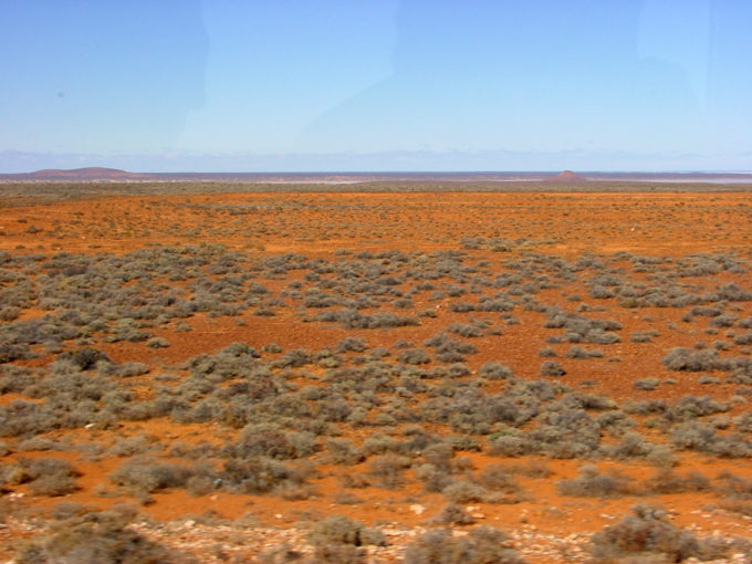 Stuart_Highway_(near_Woomera) Stuart_Highway_(near_Woomera)
