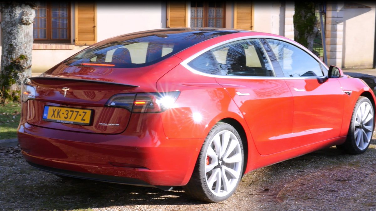 Tesla Model 3, essai européen // Source : Louise Audry et Julien Cadot