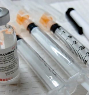 Un vaccin antigrippal. // Source : Flickr/CC/Daniel Paquet (photo recadrée)