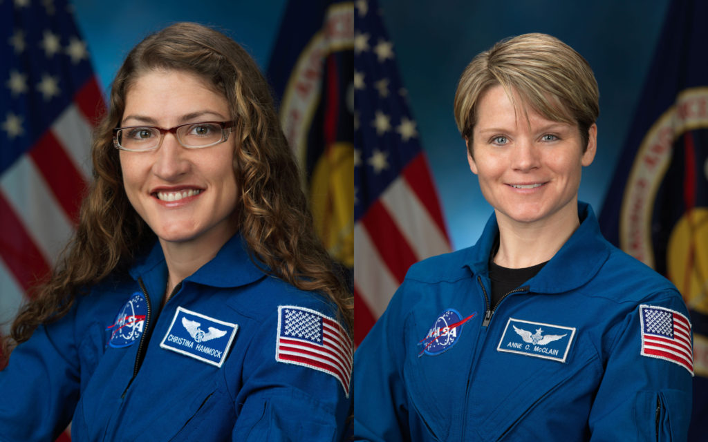 Christina Koch et Anne McClain. // Source : Wikimedia/CC/Nasa