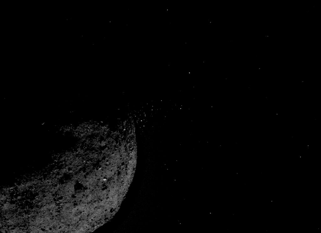 Les particules éjectées par Bennu. // Source : NASA/Goddard/University of Arizona/Lockheed Martin